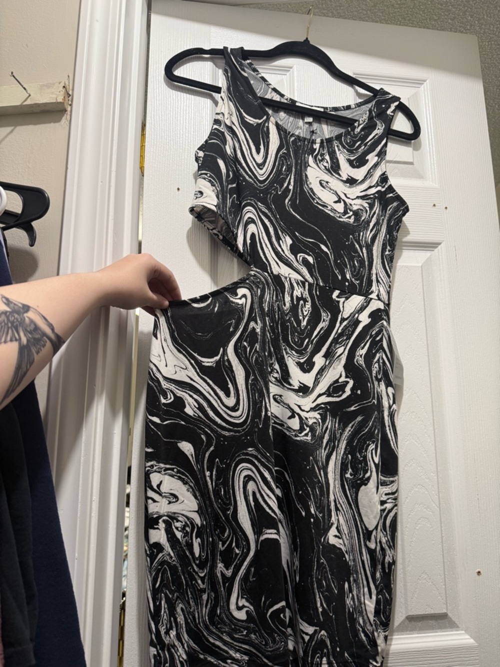 Black & White Swirl Sleeveless Mini Dress